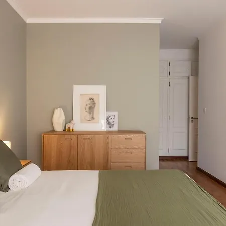 Large 3br In With 2 Balconies Cascais