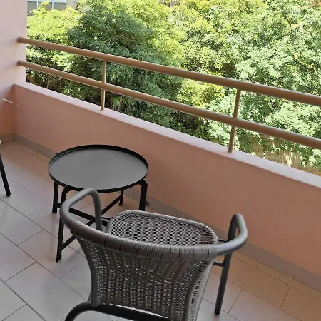 Appartement Large 3br In With 2 Balconies *