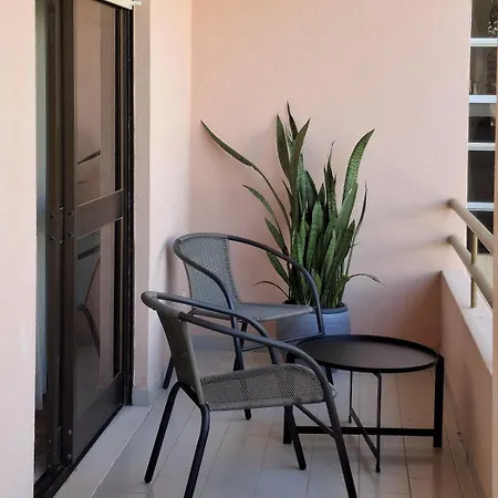 Appartement Large 3br In With 2 Balconies *