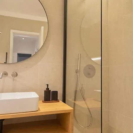Large 3br In With 2 Balconies * Cascais